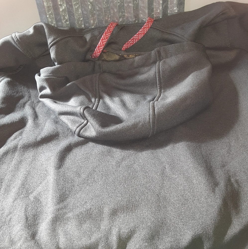 Under Armour Size Small Womans Hoodie